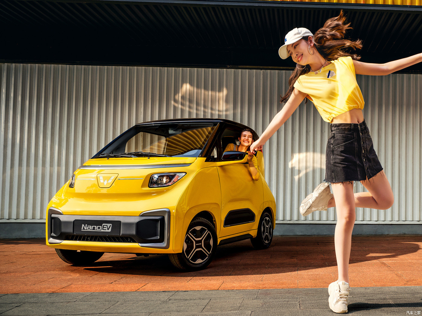Pure Electric Wuling HongGuang Mini EV EV-854 100km/H 2 Seater