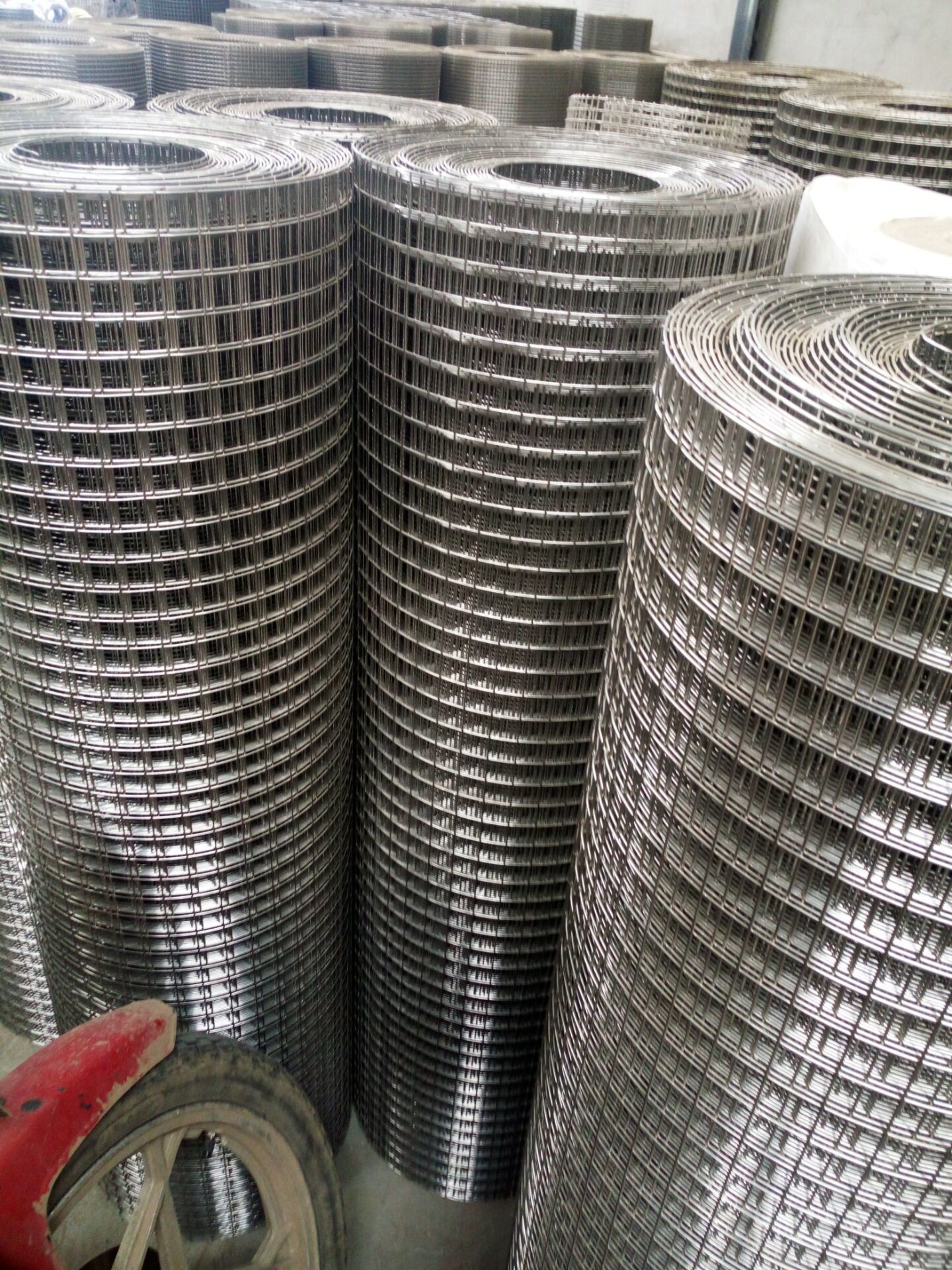 304 316SS Square Welded Wire Mesh Rolls,1/2''×1/2''welded wire mesh factory price