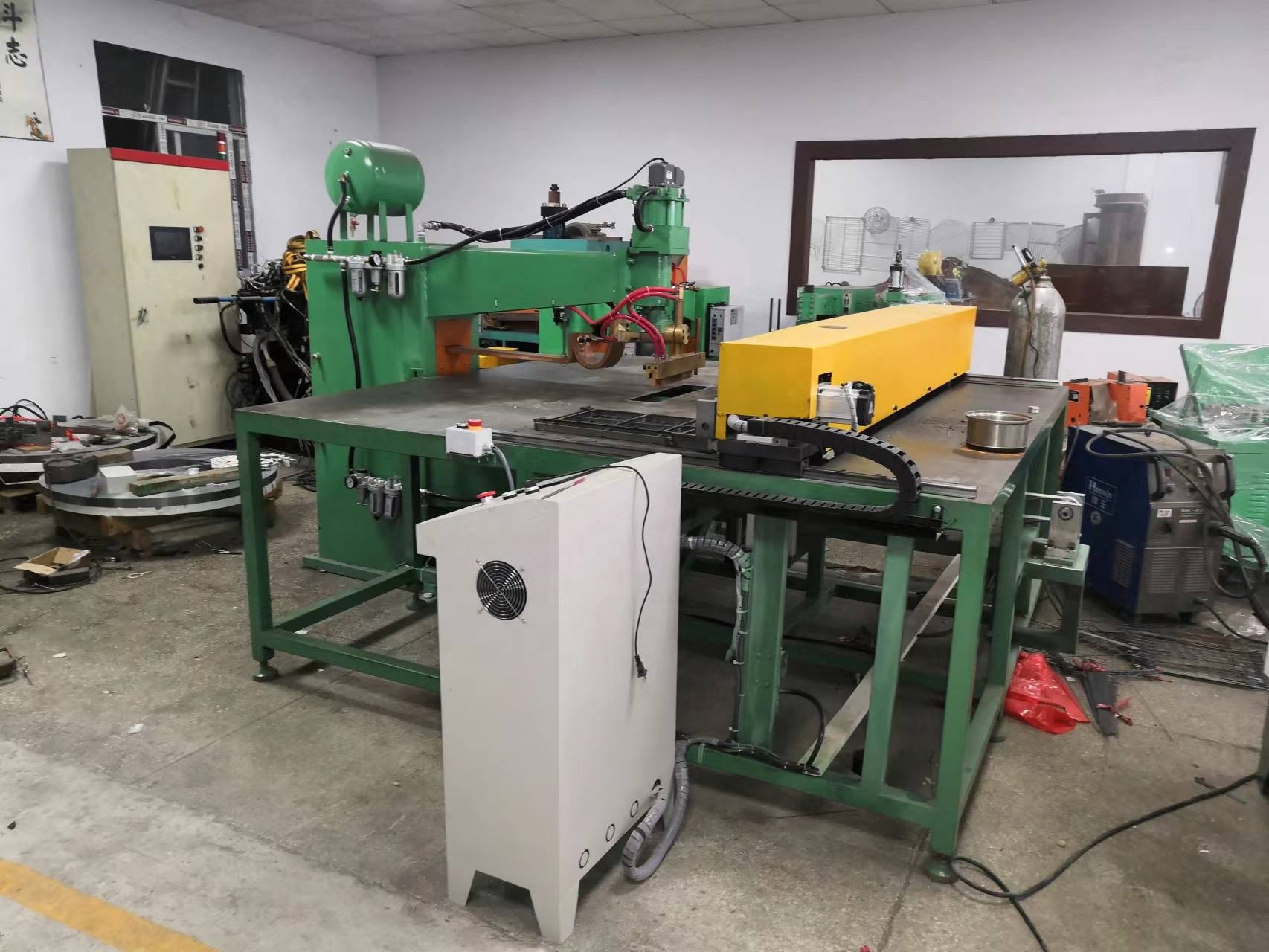 Custom Welded Mesh XY Axis Automatic Welding Machine High Speed Pneumatic Spot Welder