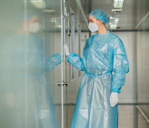 Quality Chemical resistant surgical isolation gown disposable 2ply SPP lamination PE wholesale