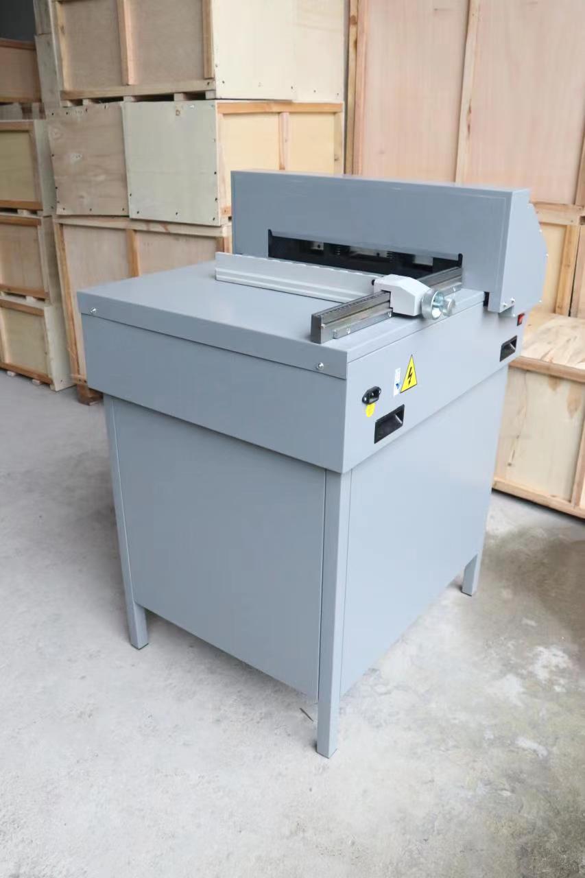 A3 Electric Paper Cutting Machine with 40mm Cutting Thickness and Auto Paper Push Way