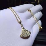 brand jewelry DIVA full diamonds necklace in 18 kt pink gold Also available in