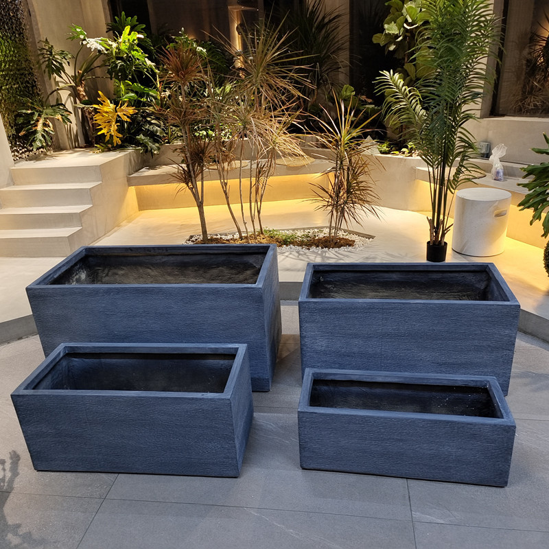 Powder Coated Finishing Fiber Clay Planters For Gardening Needs