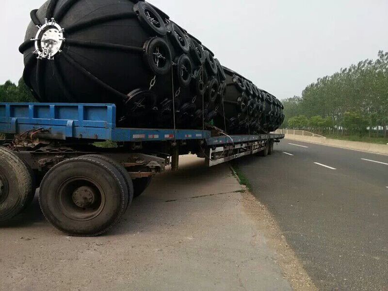 50kpa 80kpa Yokohama Dock Rubber Fender Floating Pneumatic Ribbed Fender