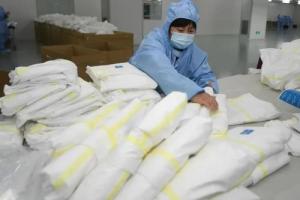 Quality ISO13485 White Chemical Protective Suit Lightweight Breathable wholesale