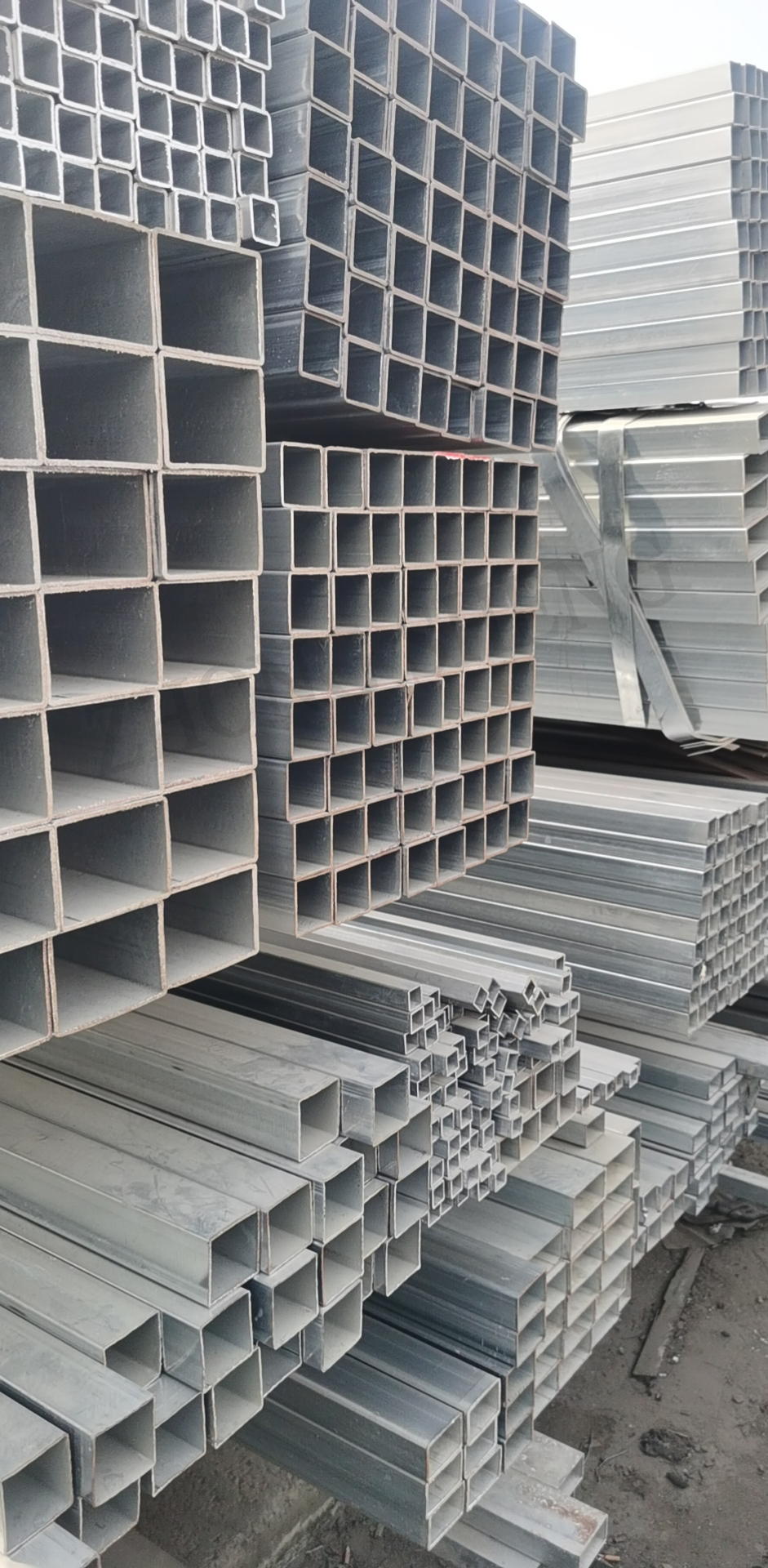 Hot Dipped Galvanized Square and Rectangular Steel Pipe Weight of Angang 40x40 SHS 15*15-100*100 ±1% Tolerance