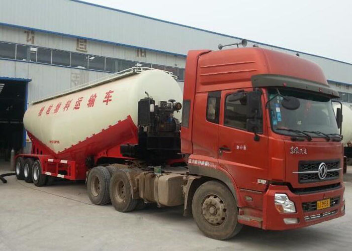50-60CBM Oil Tank Truck , 3 Axle 48500 Liter Heavy Duty Truck Parts