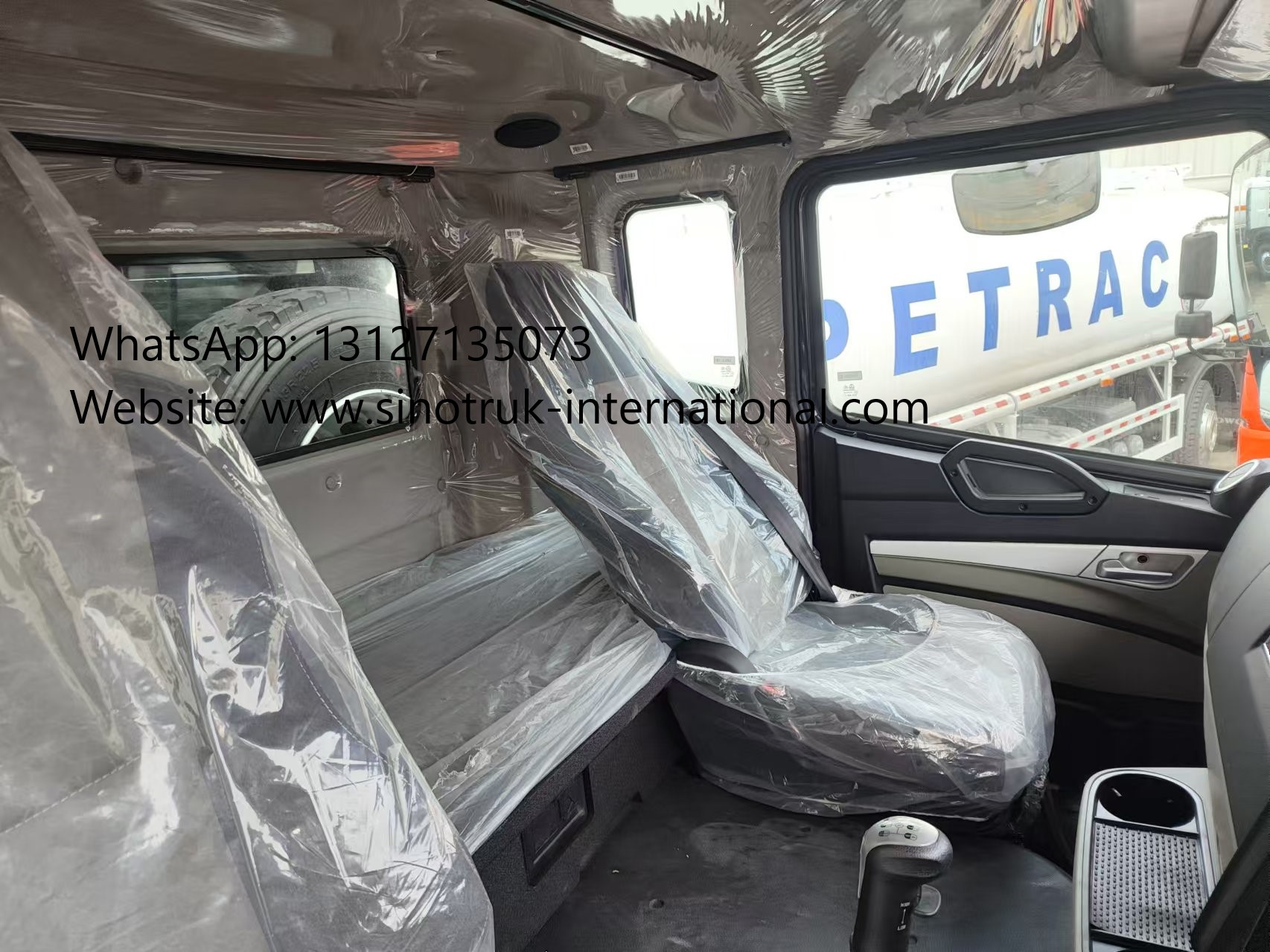 HOWO NX 380HP RHD Blue Tipper Dump Truck With Tarpaulin Flap
