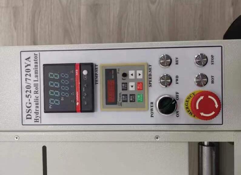 4300W Film Roll Laminating Machine Double Sides Paper Lamination Machine Max Width 520MM
