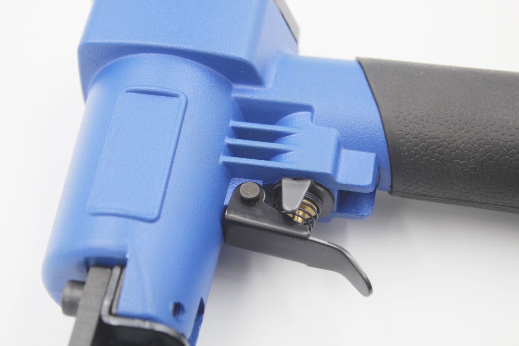 Durable 21 Gauge Fine Crown Air Pneumatic Staple Gun Air Stapler 8416 for Furniture Decoration