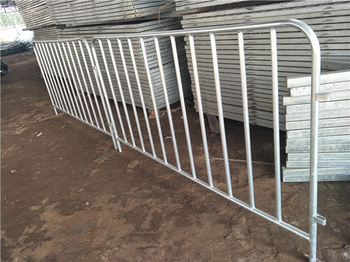 Hauler Models 1/72 MOBILE BARRIERS for temporary outdoor crowd control barriers