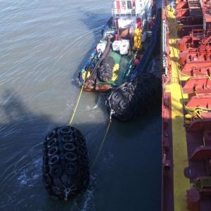 China BV 80Kpa  Float Rubber Fender  for Tugboat  Aircraft Tyre Natant Rubber Dashpot on sale