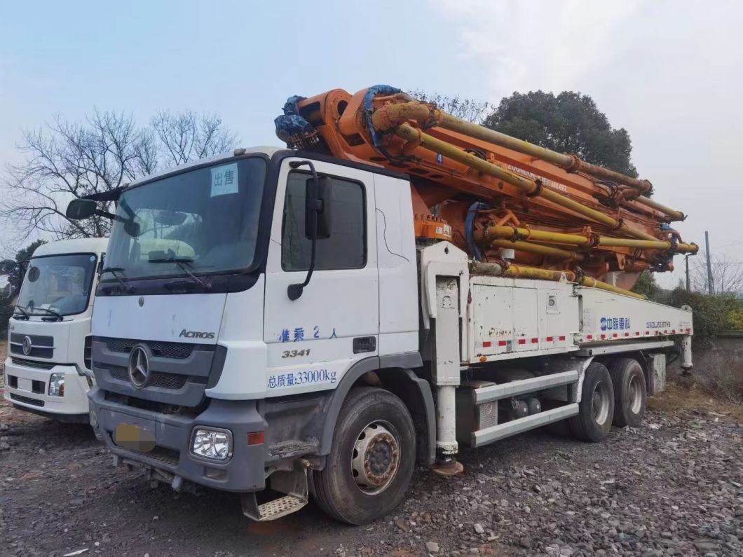 Used Heavy Equipment Zoomlion 49 Meter Concrete Pump Truck