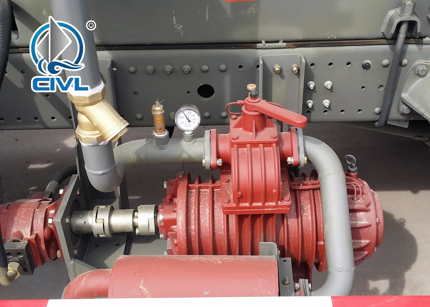Sinotruk Howo7 Transporting Sewage Tank Cleaning Truck / Septic Pumping Truck 17CBM LHD 336HP