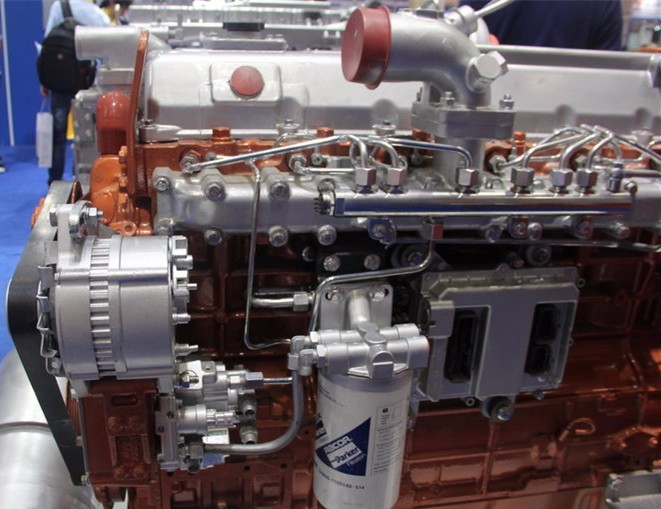 Euro 4 Standard 245hp Yuchai Diesel Engine For Trucks YC6J245-42