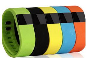 Bracelet with LCD display, embedded Battery, Bluetooth low energy, Calories and
