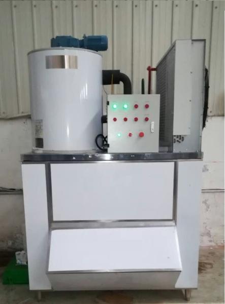 0.3Ton / 300kgs Freshwater Air Cooling Commercial Flake Ice Machine for