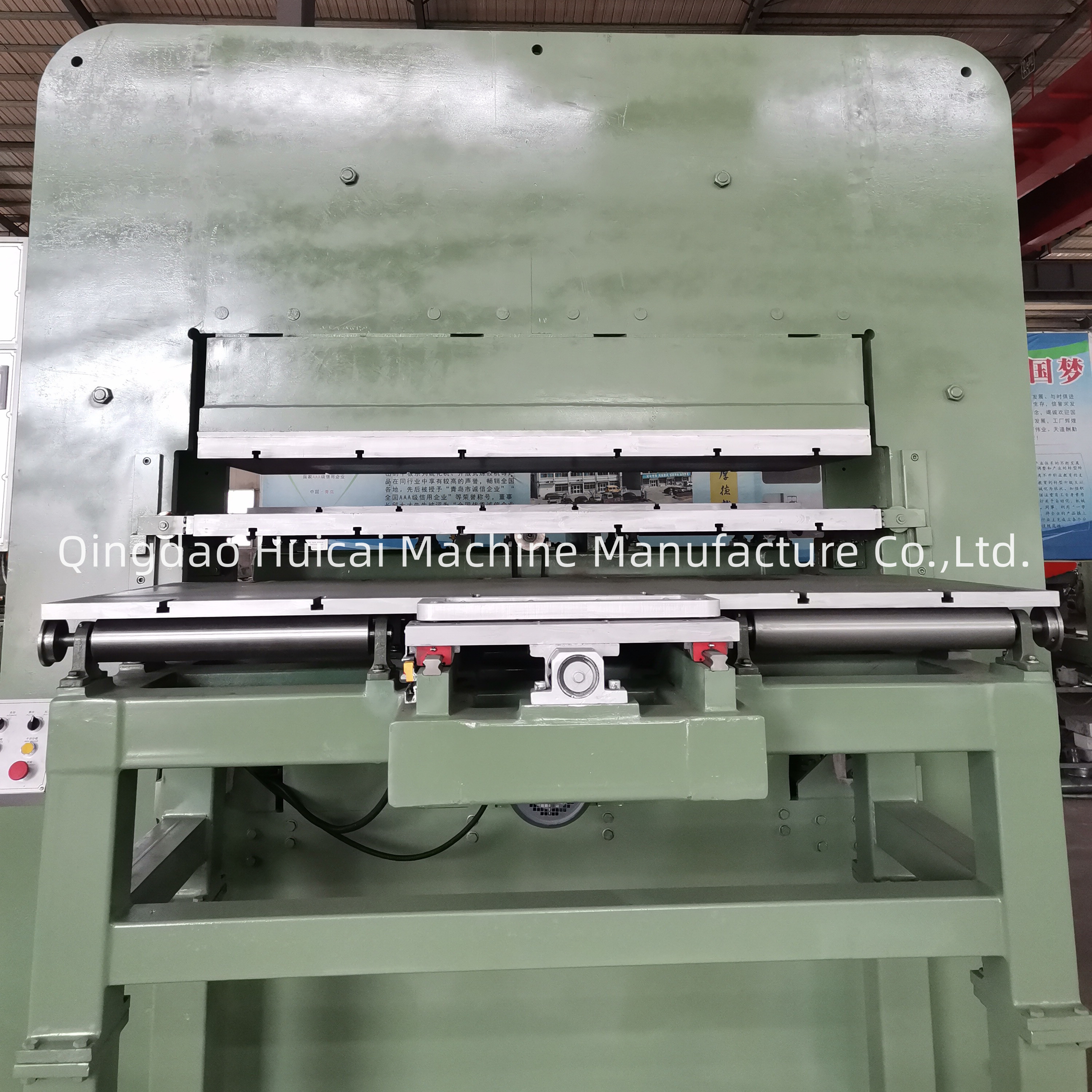 Rubber Carpet Vulcanizing Press Machine in Green/Blue with Plate Clearance of 400mm