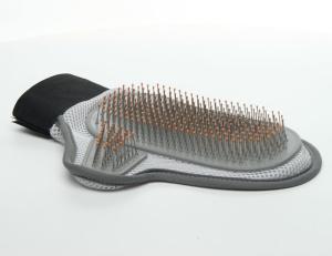 Quality Silicone True Touch Deshedding Glove For Gentle And Efficient Pet Grooming wholesale
