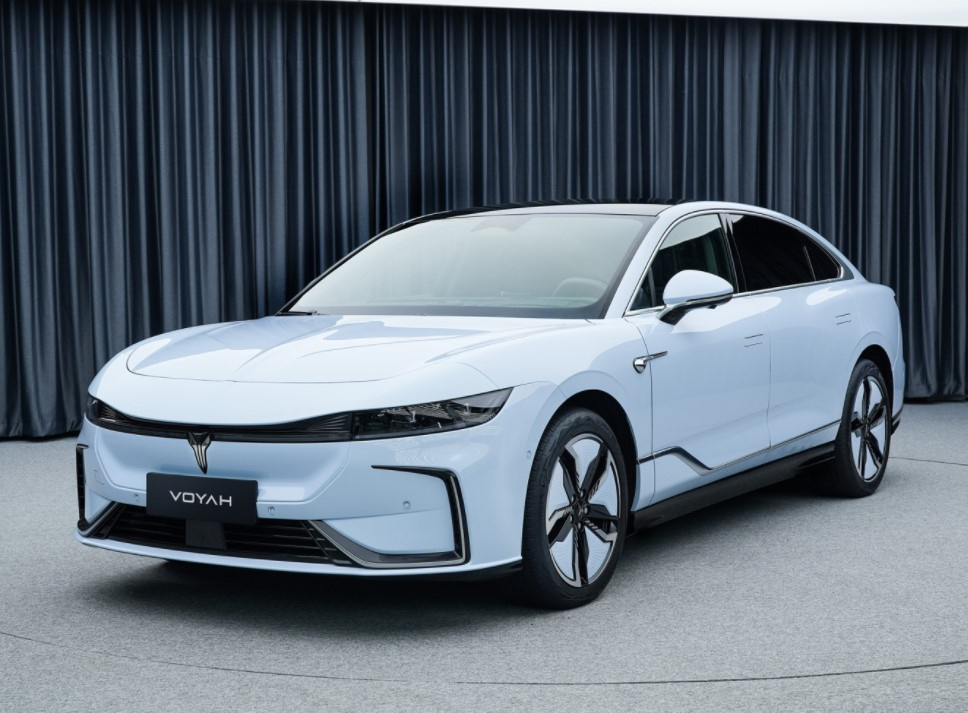 Energy Vehicles Lantu Free 5 Seats Electric SUV Voyah Chasing Light Electric Vehicle Maximum Power 375 510Ps