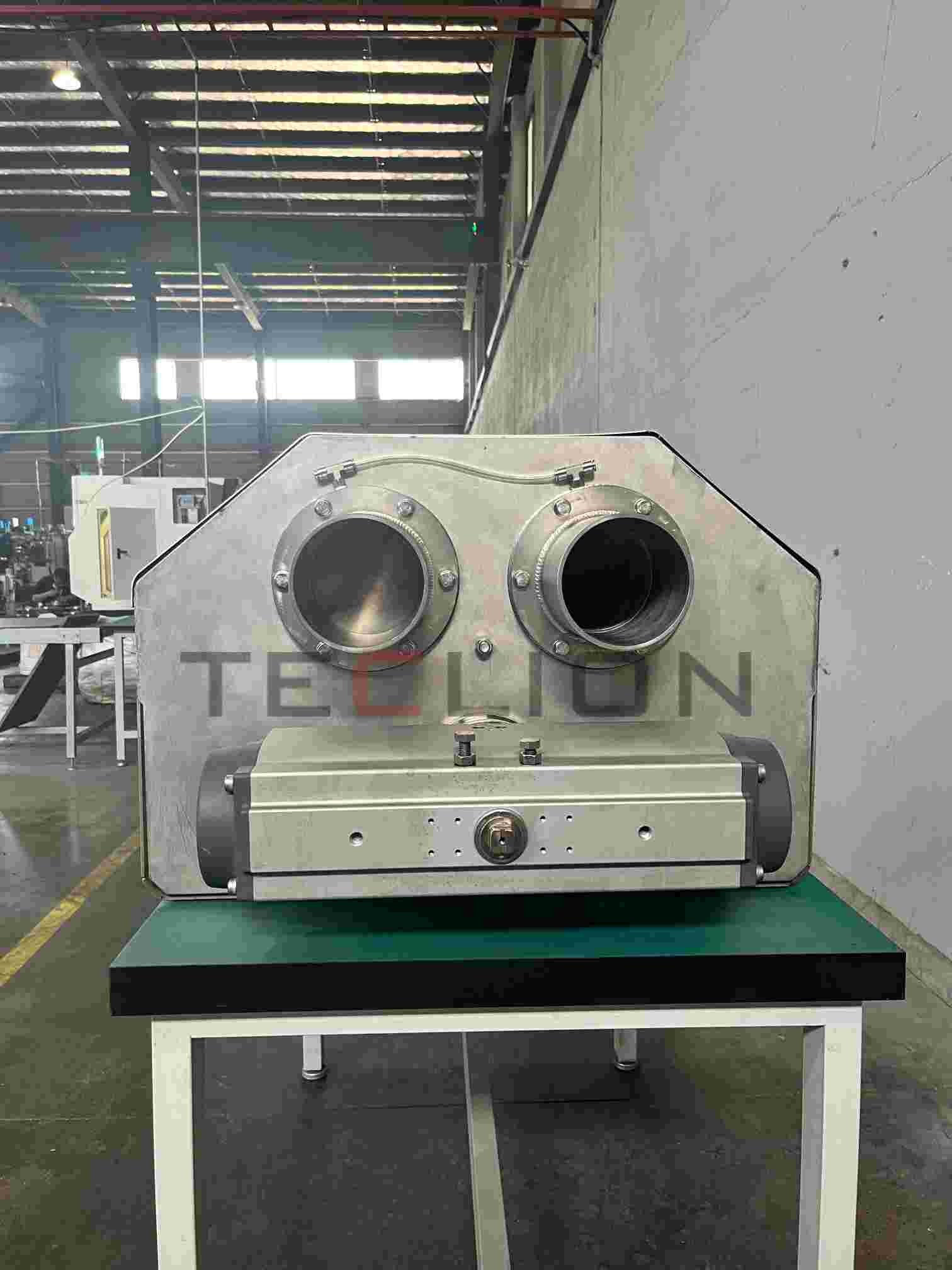 Multi way Diverter Valve with one inlet and two outlets without driver
