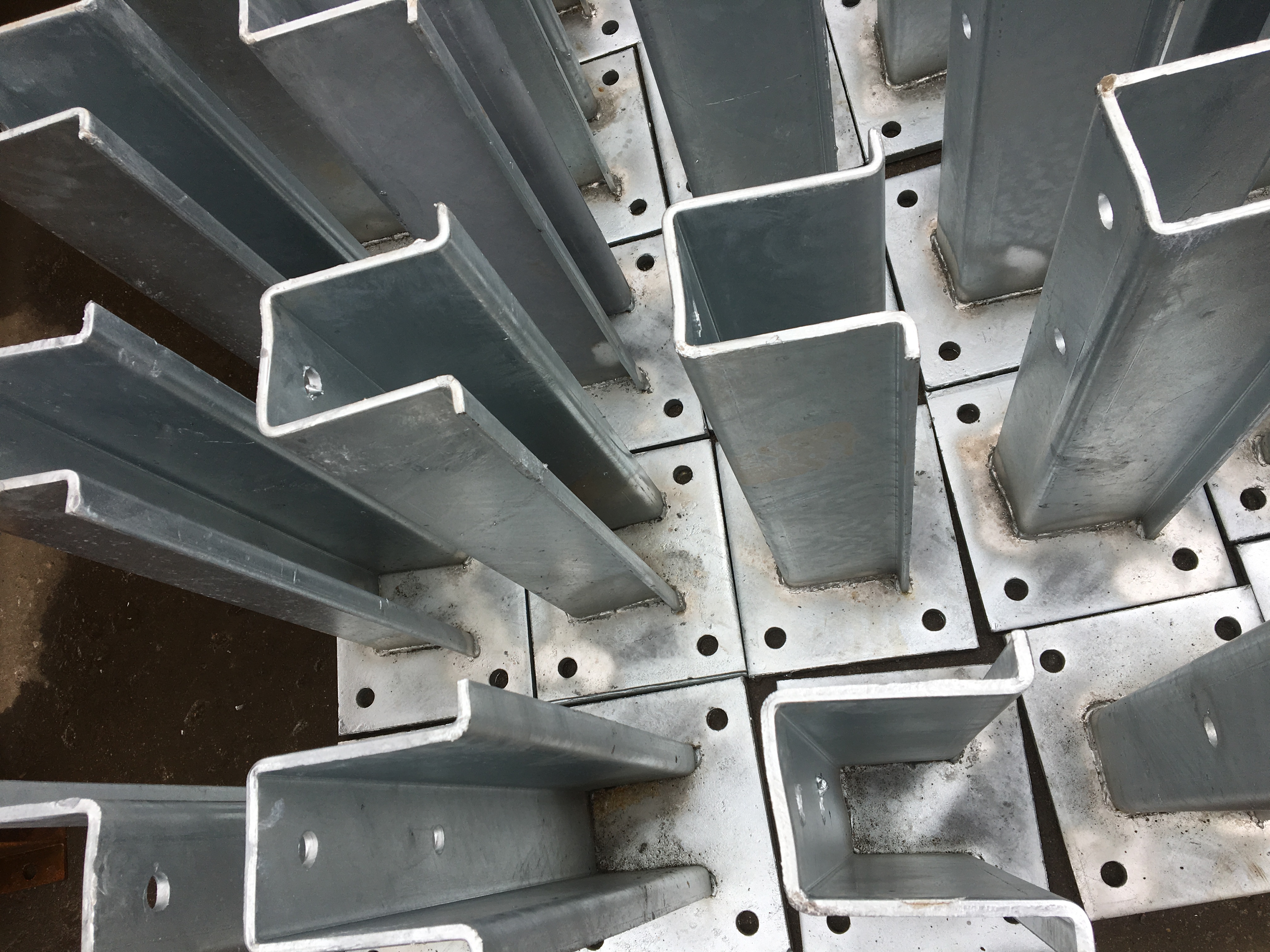 Galvanized Steel Guardrail Post For Roadway Safety On Highway Anti-Collision