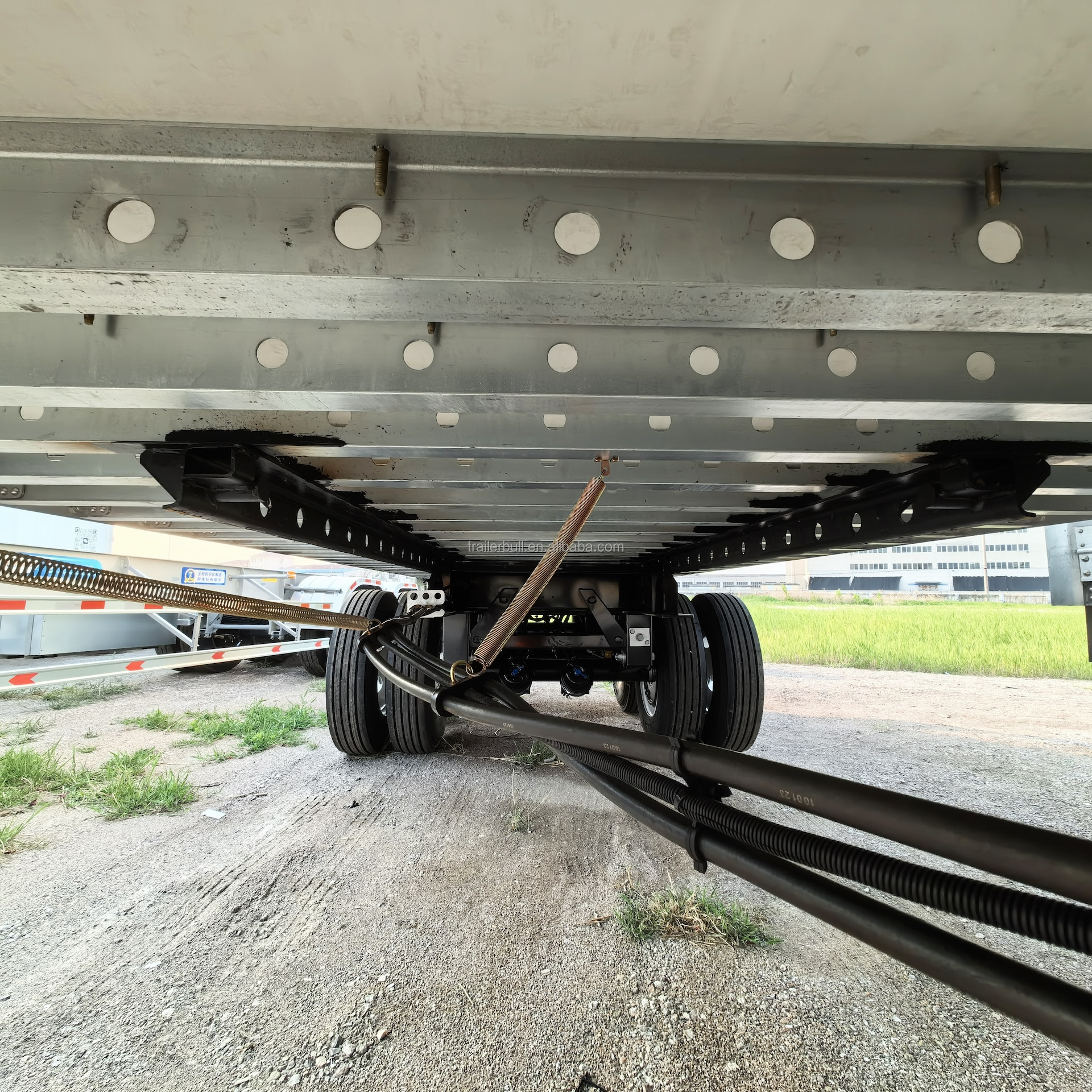 America Market Semi-Trailer with Sliding Axle System and Aluminum Composite Sandwich Insulation Walls