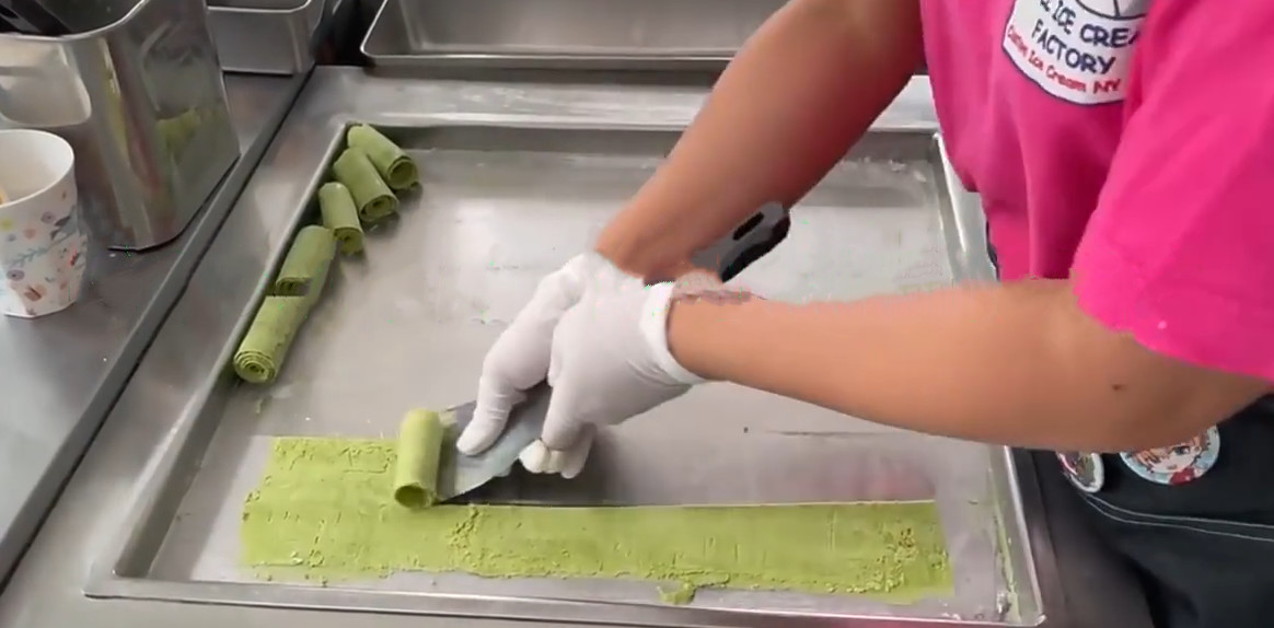 Double Pan Ice Cream Machine Fried With Freezer / Ice Cream Roller Machine Thai Stir Fry