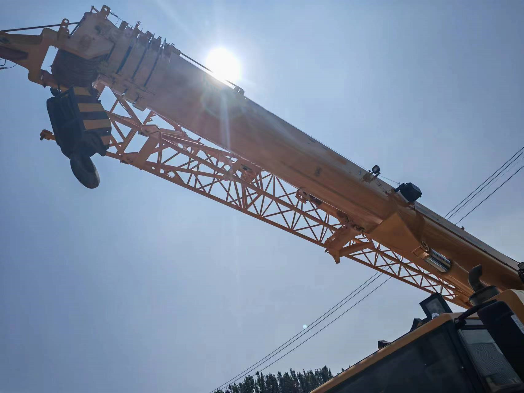 2 RPM Rotation Speed XCT130 130 Ton Truck Crane Telescopic Arm Used Truck Cranes