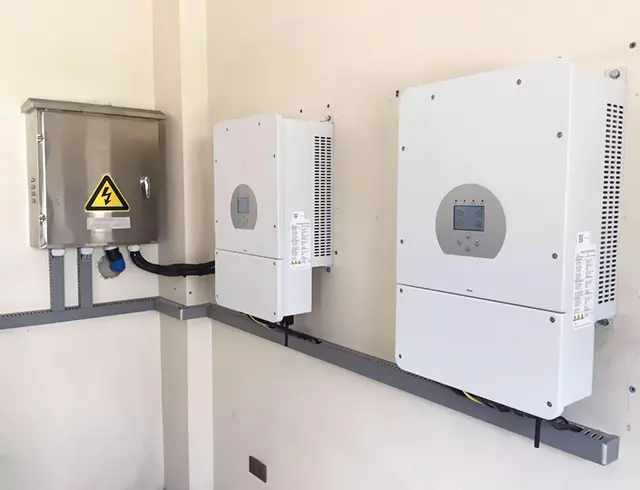 10kw Hybrid Solar Power Inverter SUN10KSG04LP3EU48v Low Voltage Three Phase Deye 10kw Hybrid Inverter