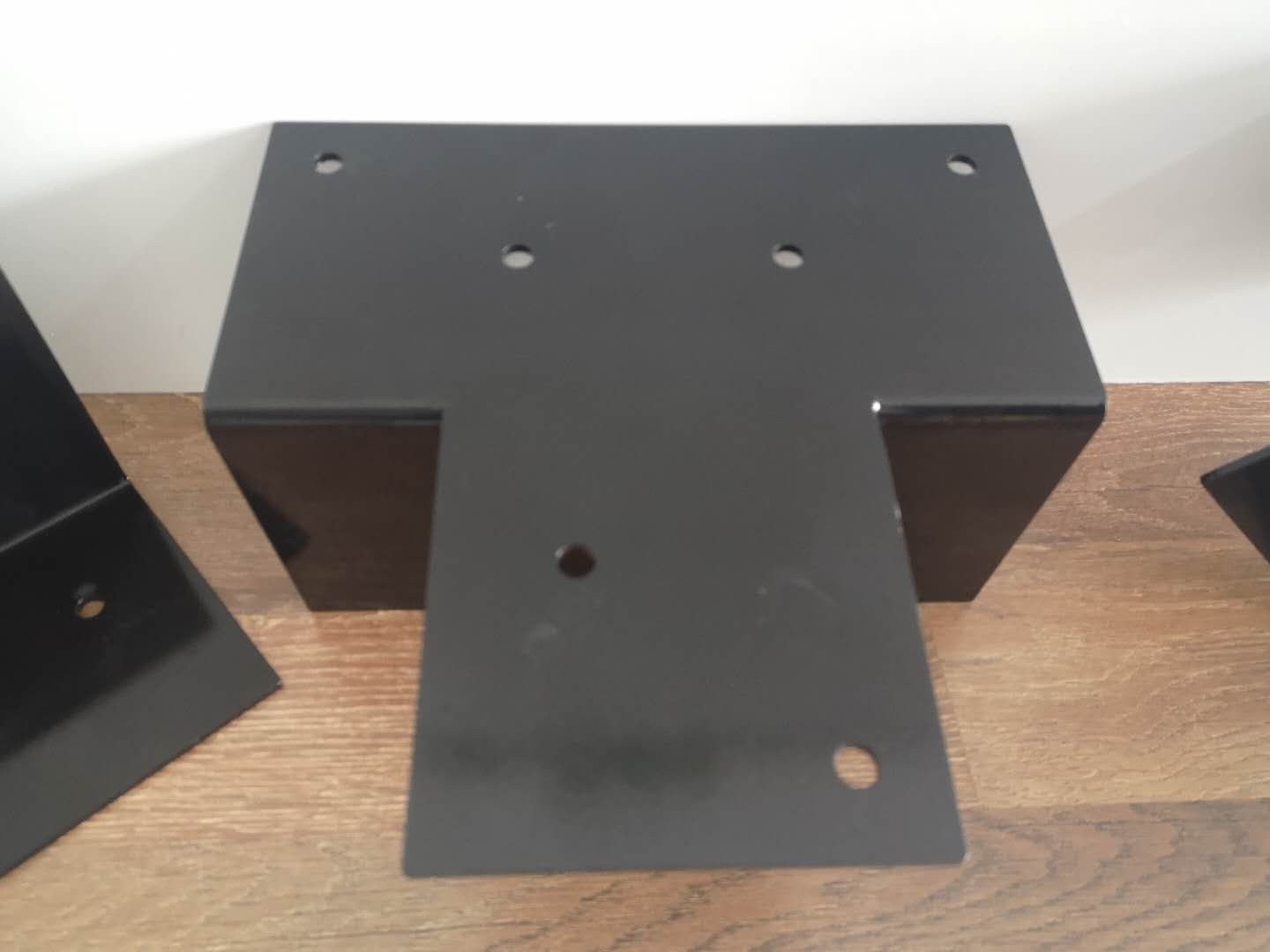 Furniture Hardware Pergola Bracket with Wooden Structure and Stamping Punching Bending