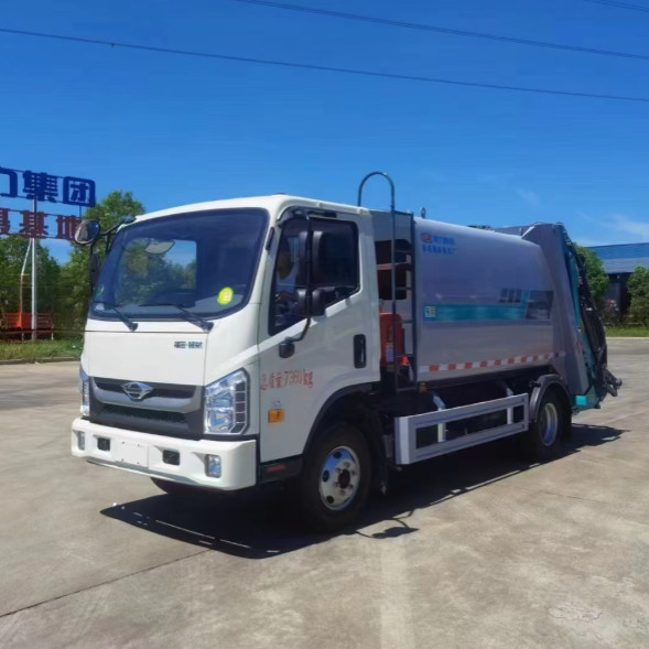 Chinese Rear Loader Garbage Truck With 5 Forward Gear And Hydraulic Pump