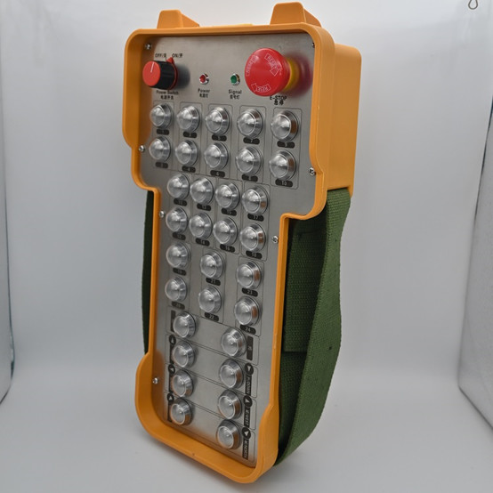 IP65 Portable Remote Wireless Crane Controller Large Size Customized