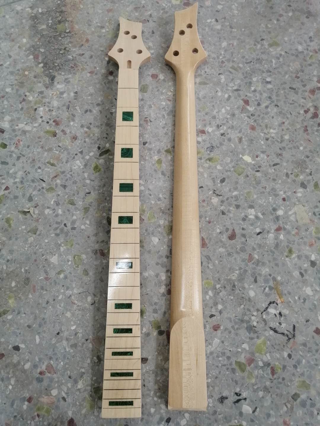 Custom Grand 22 Fret Roasted Maple Electric Guitar Neck for Handmade Tele Guitar Kits Gloss Finished with Bone Nut
