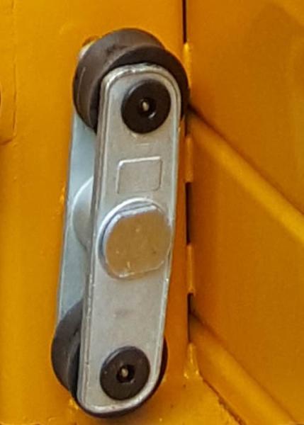 Passenger And Material Hoist Spare Parts Twin Roller Assembly For Drive Device /