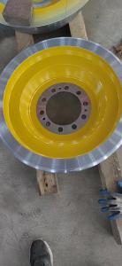 Quality EN 10204 diameter 640mm rail truck trailer wheels with yellow painting color wholesale