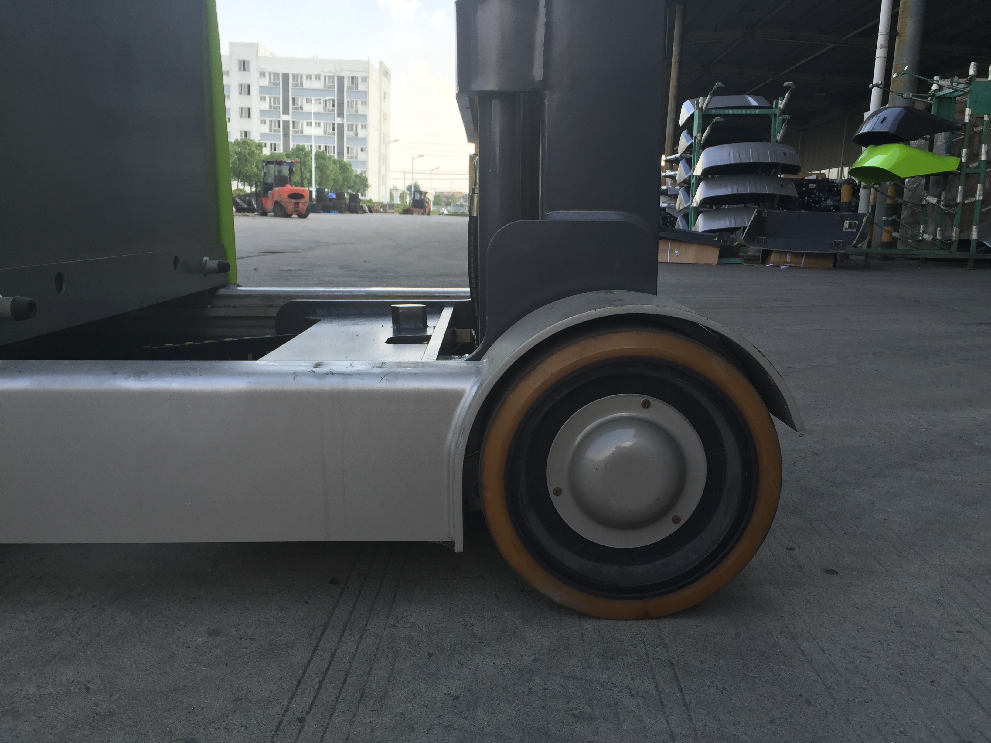 SNSC 2ton Capacity Max Lift Height 6m 8m 10m 12m Narrow Aisle Montacargas Double Reach Truck Forklift