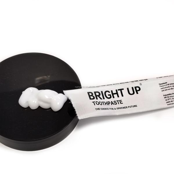Adult Hotel Dental Kit Eco Friendly Small Size 3g 6g Flight Suit Travel Kit With