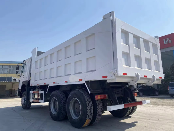 SINOTRUK howo 371hp 400hp new dump truck heavy duty 6x4 tipper truck with lower price