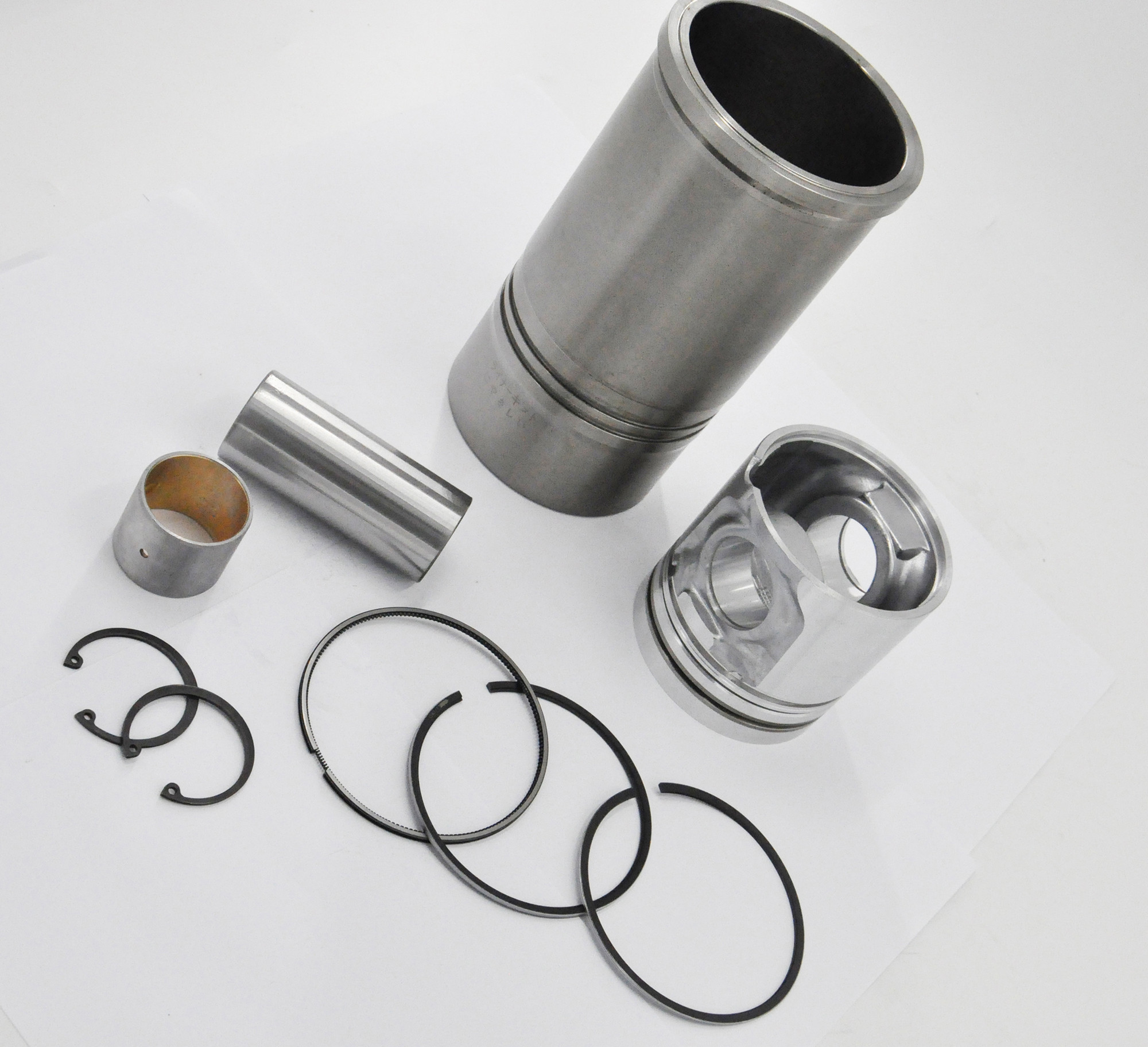 D7E Overhaul Kit Volvo Excavator Parts Engine Rebuild Kits Piston Ring Set