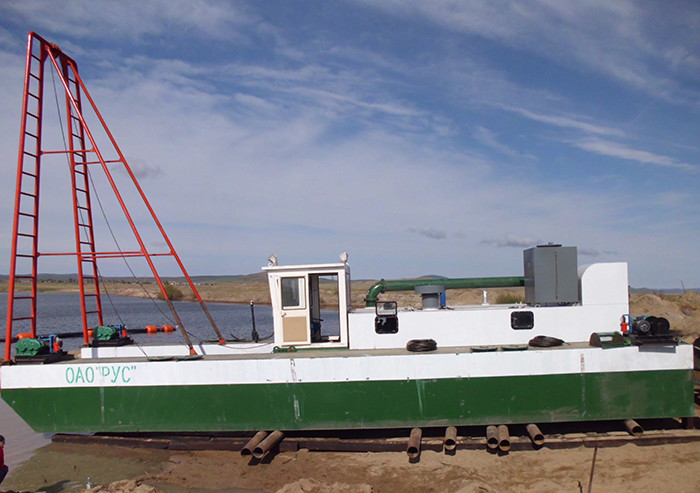The main engine power of the 10 inch model Jet suction dredger is 380kw