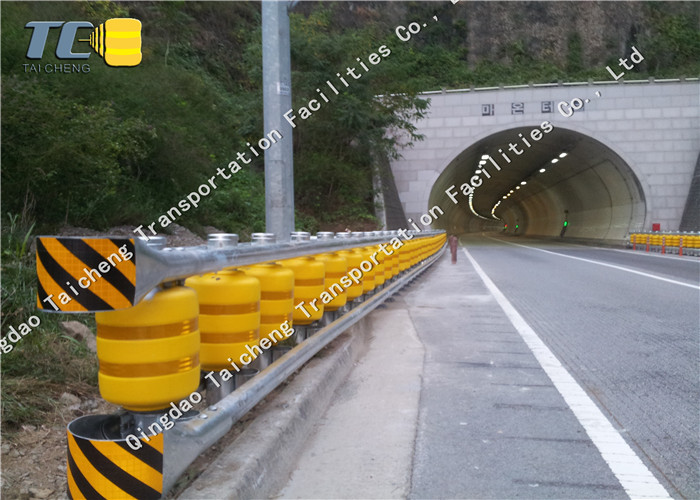 Durable Yellow EVA Rolling Road Barrier Corrosion Resistance For Road Upgrade
