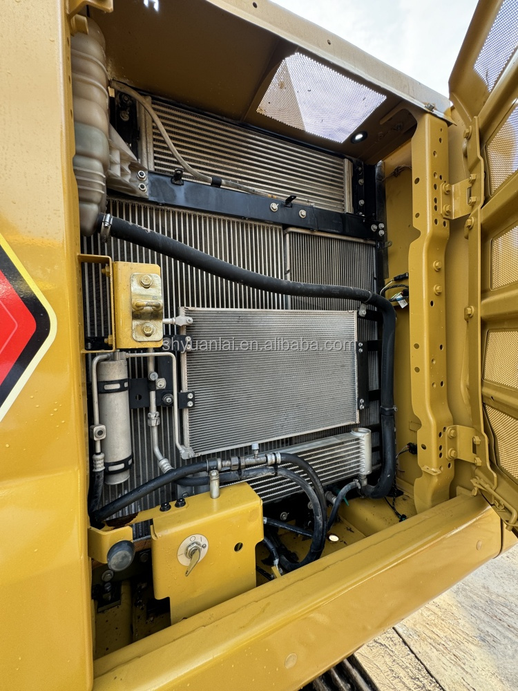 Used CAT320GC excavator with overall soft steel design and 20000 KG machine weight