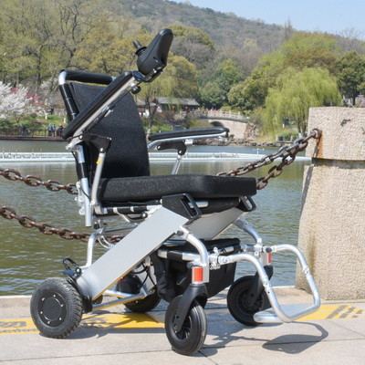 Portable Light Weight Handicapped Folding Electric Power Wheelchair with Brushless Motor 150W*2