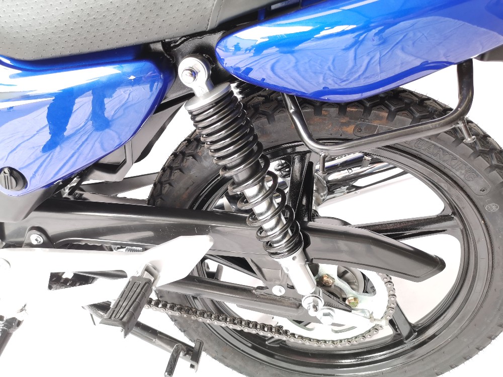 Stylish Gasoline Street Bike Motorcycle 100CC-200CC Energy Efficient