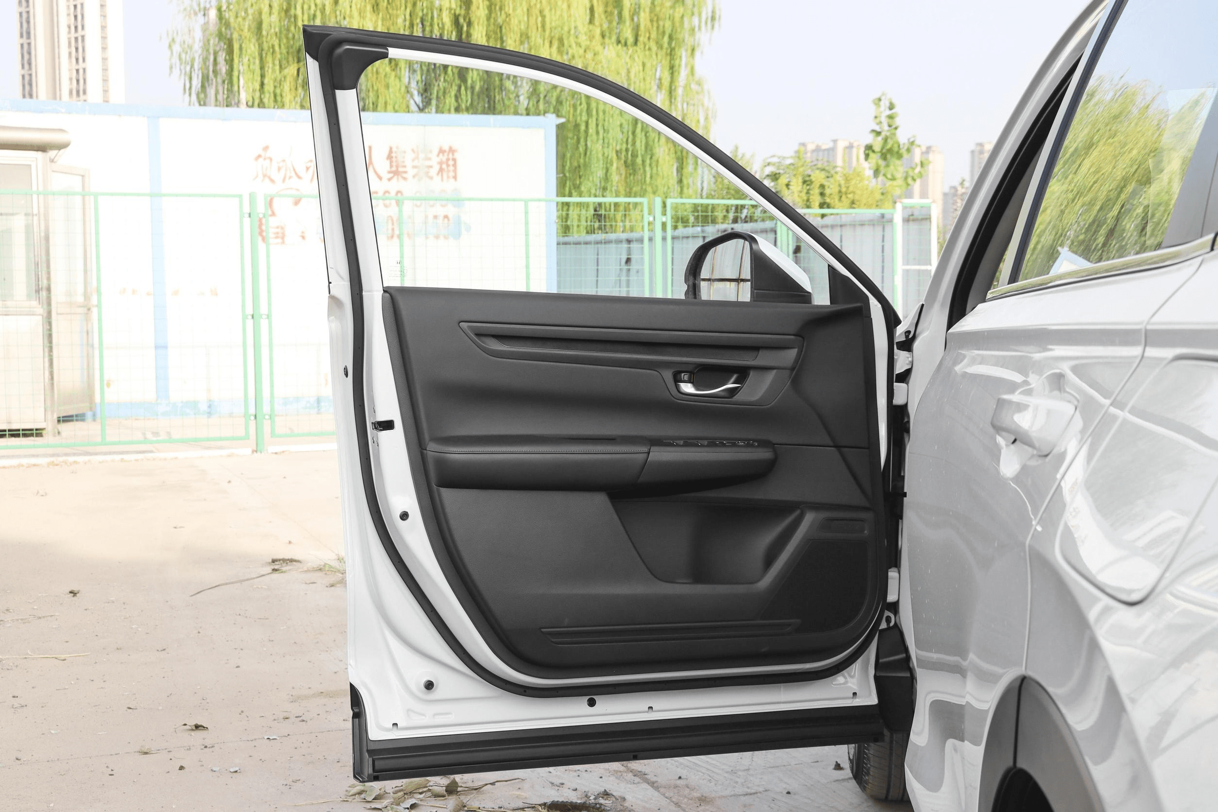 Dark Interior 2024 Hon-da C-R-V 1.5T 2.0L CVT 5-Seater SUV Well-Equipped Petrol 0KM Second Hand Left Steering R17 Tires Turbo