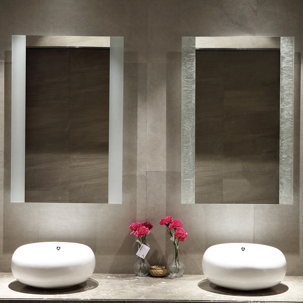 Beauty Salon Illuminated LED Bathroom Mirror Customizable With 24VDC Lighting