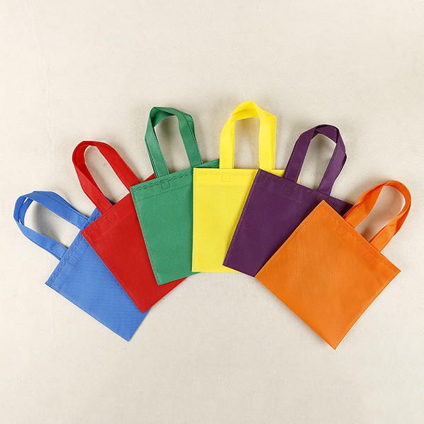 Small colorful shopping bag, Eco-friendly non-woven value priced package bag,