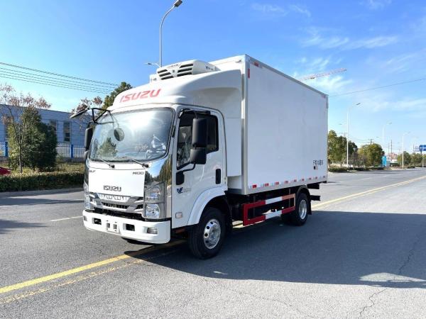 Strong Refrigeration System Commercial Vehicles Isuzu M100 Refrigerated Truck