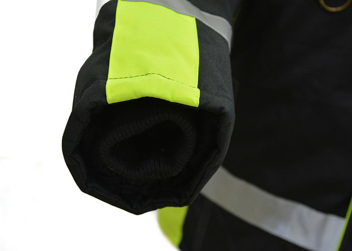 Water And Wind Proof Outdoor Clothing Two Pieces Jacket With Hood